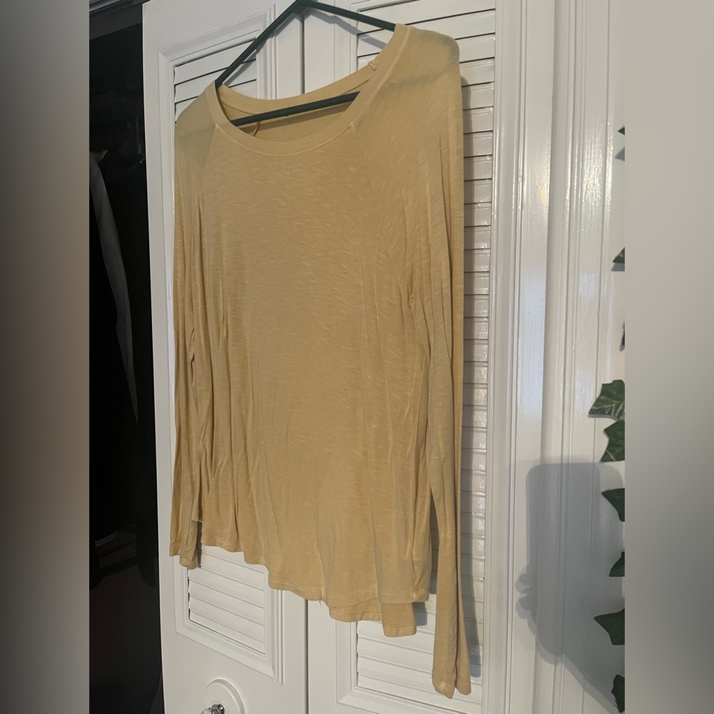 Yellow American Eagle Long Sleeve Tee